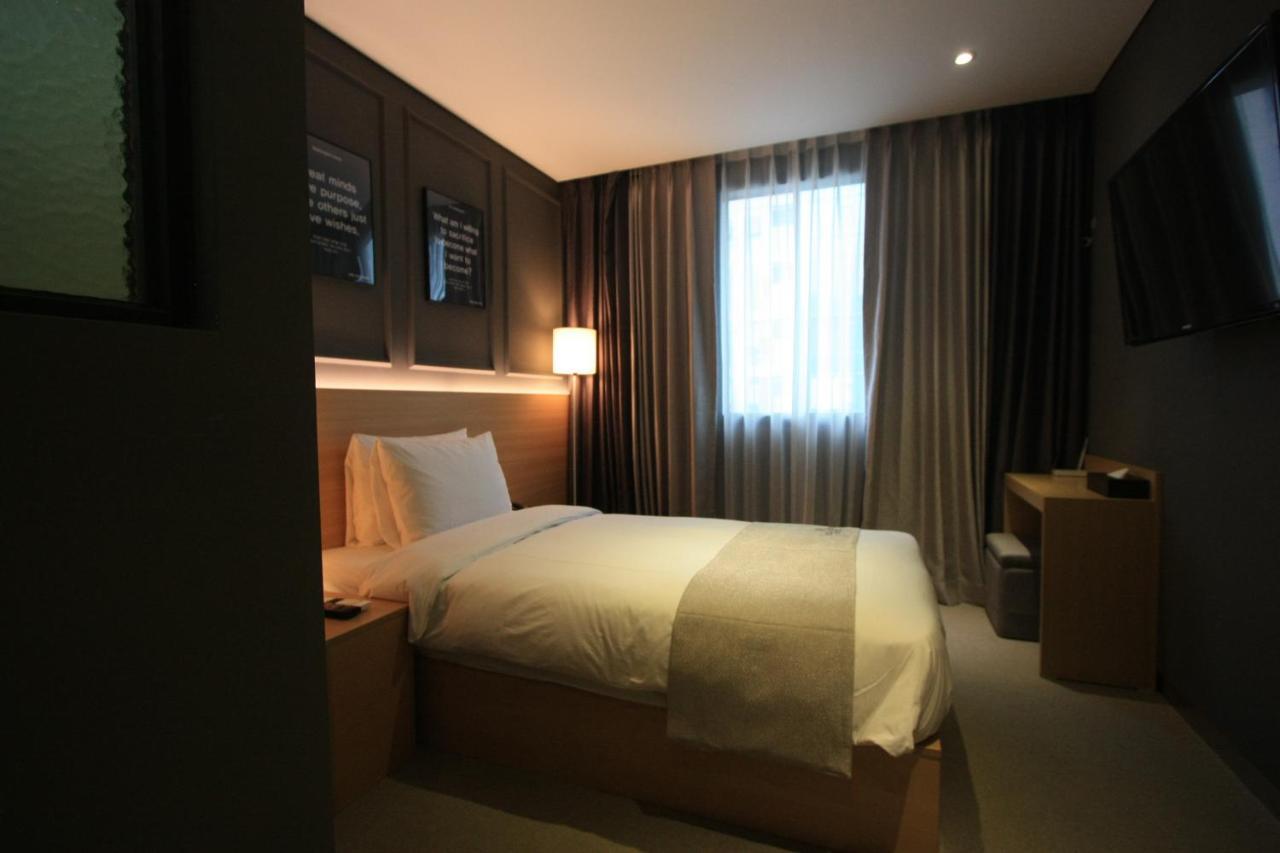 Vella Suite Hotel Suwon Luaran gambar