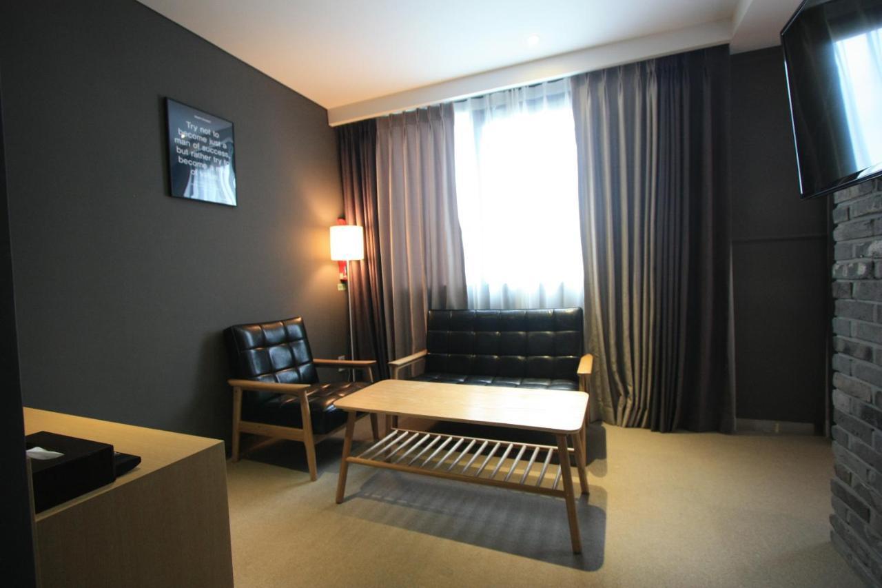 Vella Suite Hotel Suwon Luaran gambar