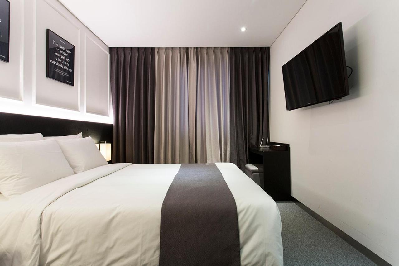 Vella Suite Hotel Suwon Luaran gambar